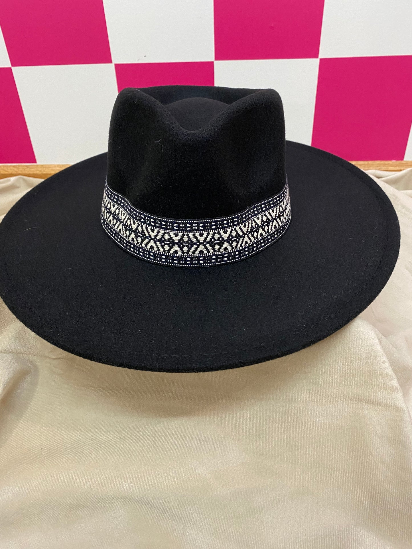 Western Black Hat