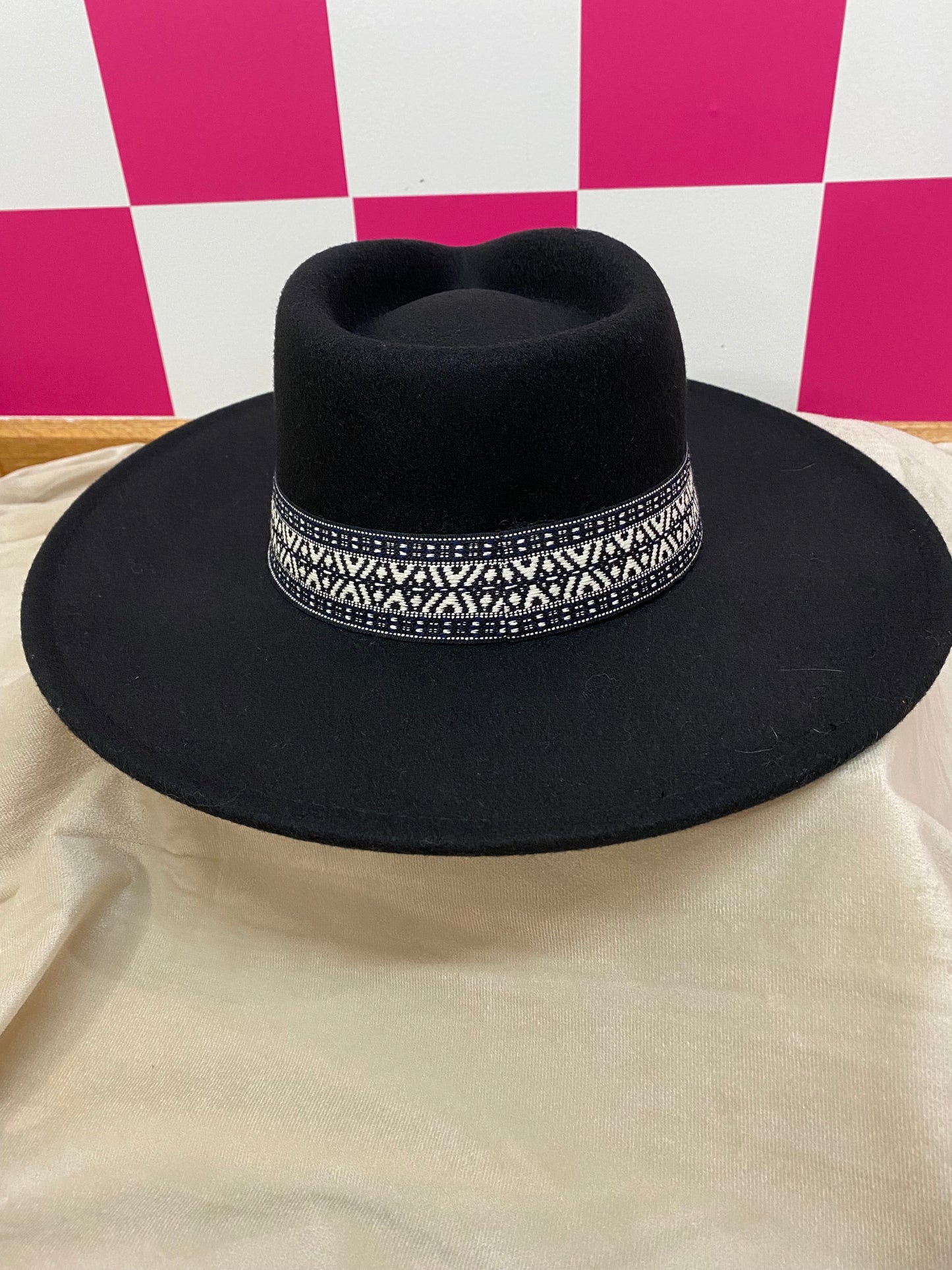 Western Black Hat